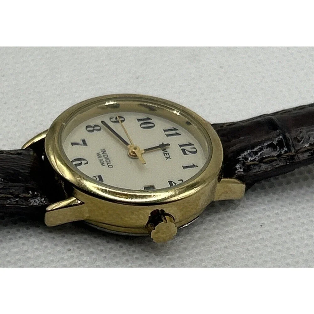 Timex Indiglo Women's watch Classic style Water resistant CR1216CELL leather A+